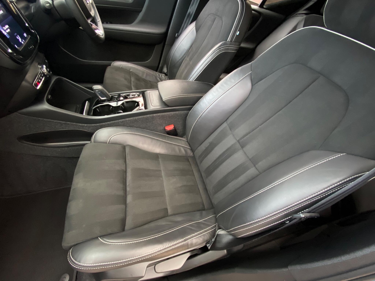 Used Volvo XC40 2021 for sale - 75669366: Photo 25