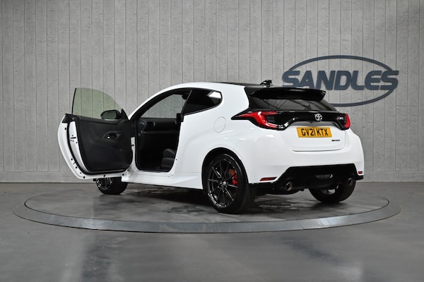 Used Toyota Yaris 2021 for sale - 74850247: Photo 11