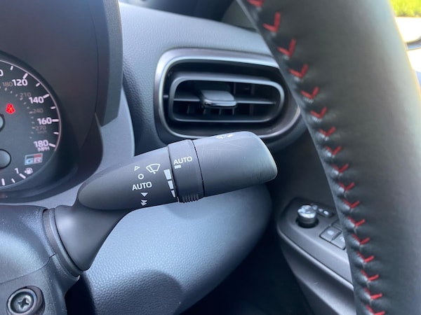 Used Toyota Yaris 2021 for sale - 74850247: Photo 41