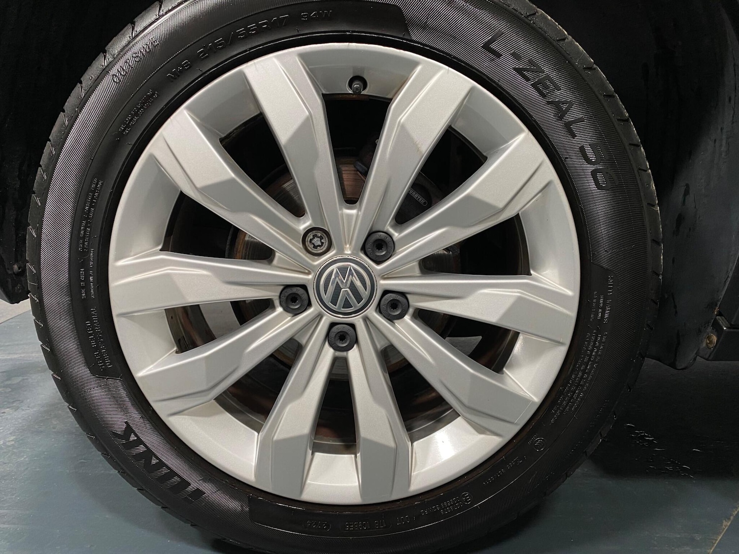 Used Volkswagen T-Roc 2018 for sale - 76537610: Photo 21