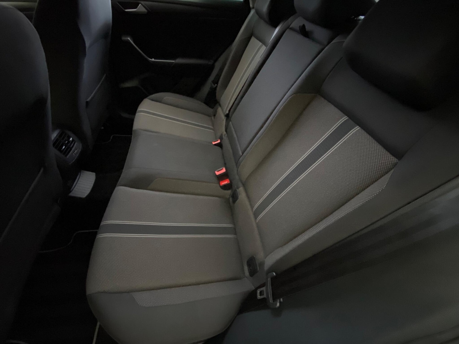 Used Volkswagen T-Roc 2018 for sale - 76537610: Photo 29