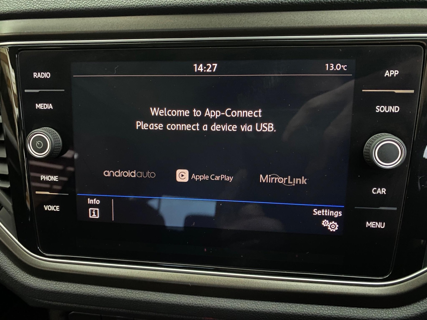 Used Volkswagen T-Roc 2018 for sale - 76537610: Photo 32