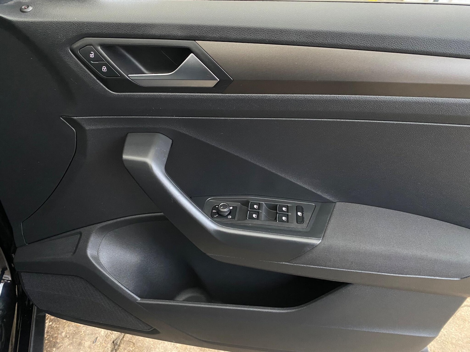 Used Volkswagen T-Roc 2018 for sale - 76537610: Photo 47