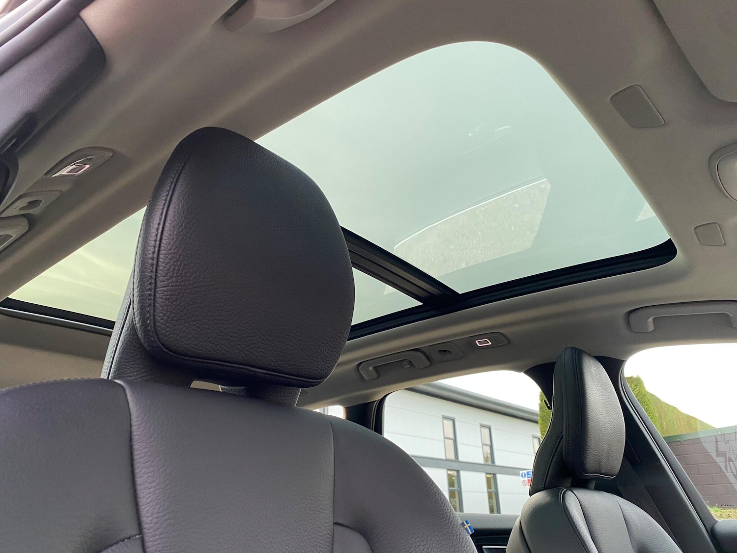 Used Volvo XC60 2021 for sale - 76388881: Photo 23