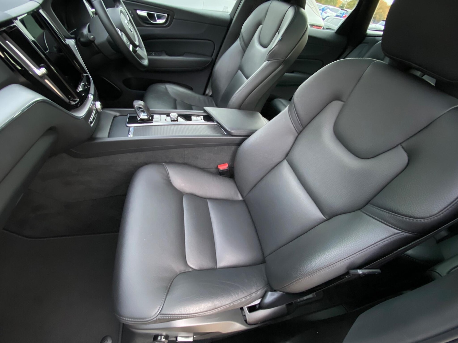 Used Volvo XC60 2021 for sale - 76388881: Photo 25