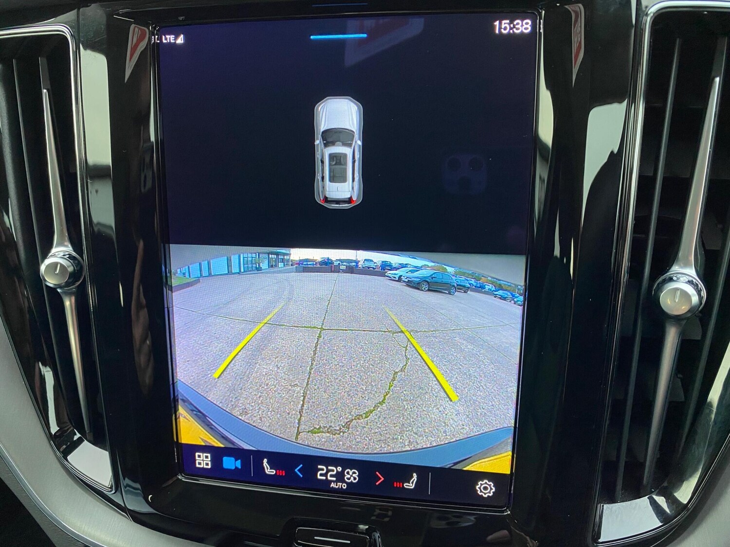 Used Volvo XC60 2021 for sale - 76388881: Photo 35