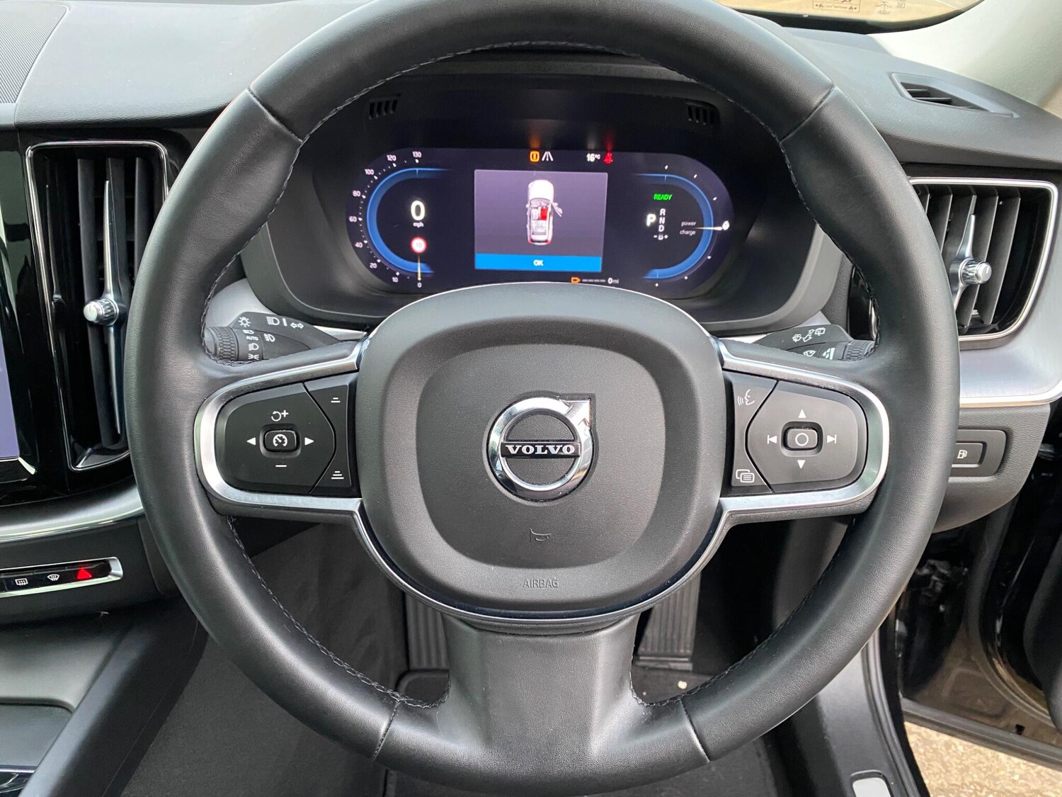 Used Volvo XC60 2021 for sale - 76388881: Photo 41