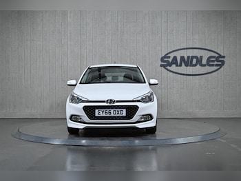 Used Hyundai i20 2016 for sale - 77081454: Photo