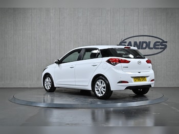 Used Hyundai i20 2016 for sale - 77081454: Photo