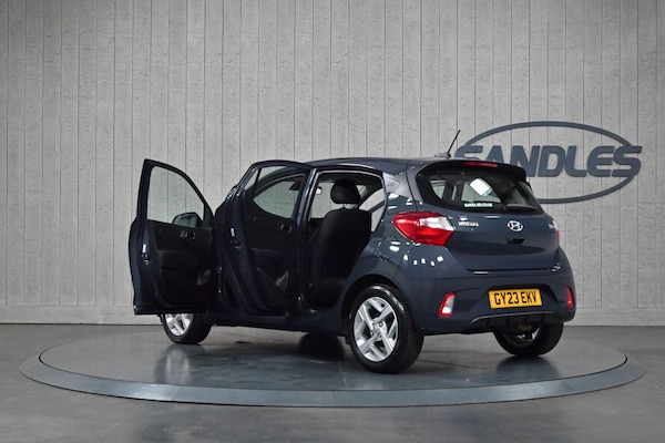 Used Hyundai i10 2023 for sale - 75198869: Photo 12