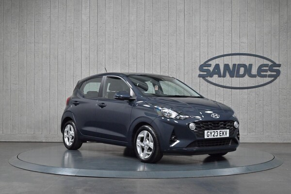 Used Hyundai i10 2023 for sale - 75198869: Photo 1