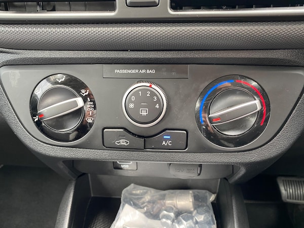 Used Hyundai i10 2023 for sale - 75198869: Photo 23