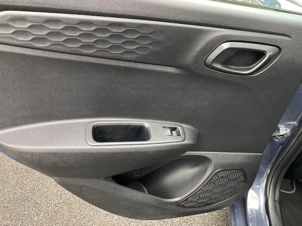 Used Hyundai i10 2023 for sale - 75198869: Photo 34