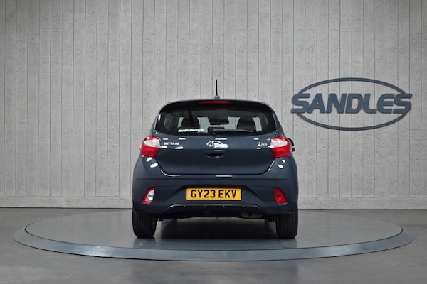 Used Hyundai i10 2023 for sale - 75198869: Photo 5