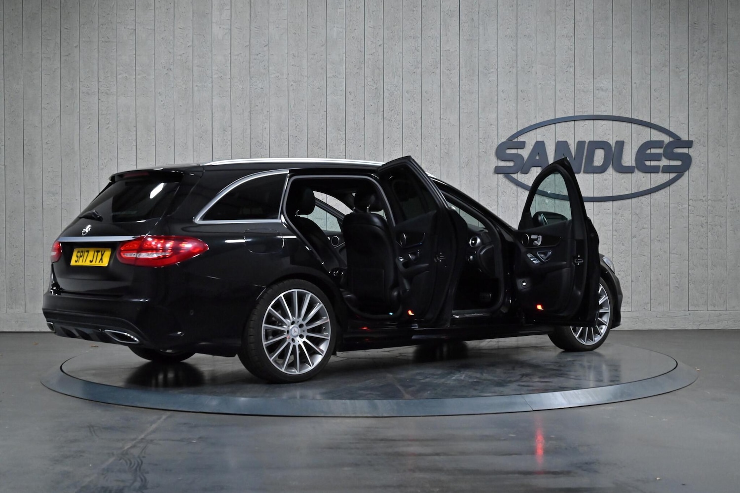 Used Mercedes-Benz C Class 2017 for sale - 76990581: Photo 14