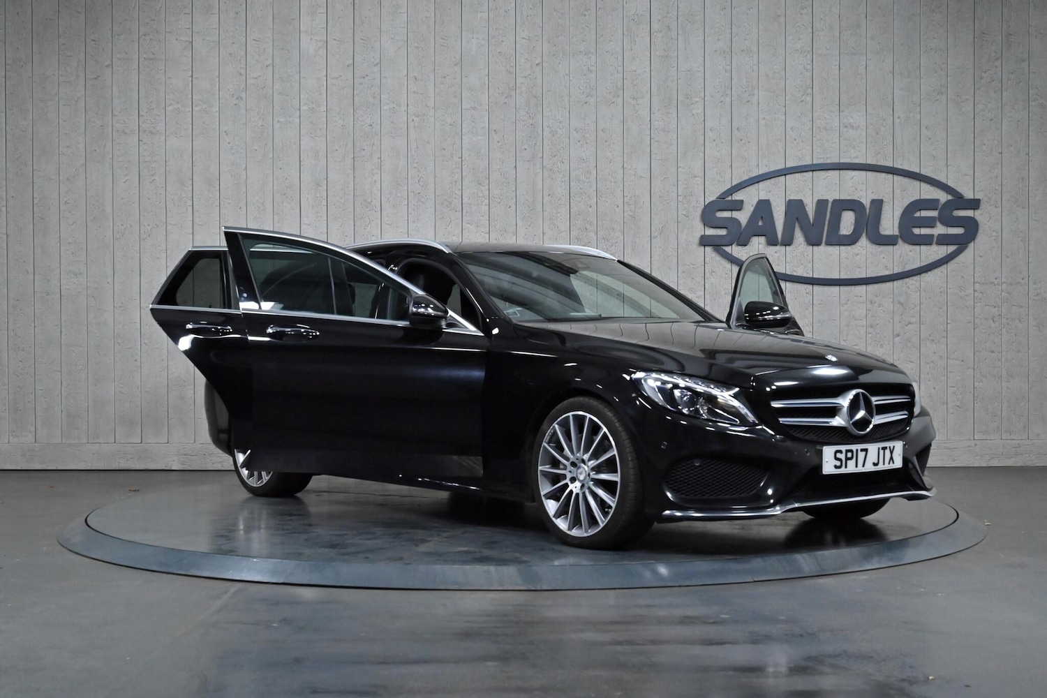 Used Mercedes-Benz C Class 2017 for sale - 76990581: Photo 9