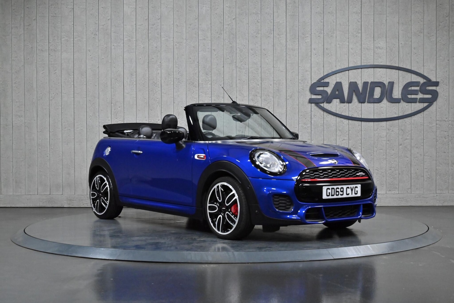 Used MINI Convertible 2019 for sale - 76727971: Photo 1