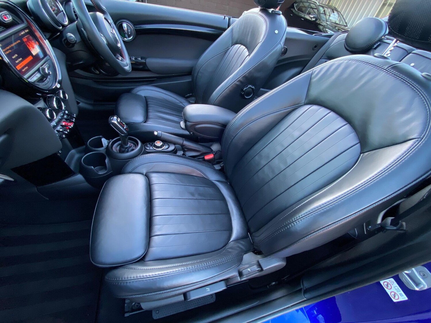 Used MINI Convertible 2019 for sale - 76727971: Photo 26