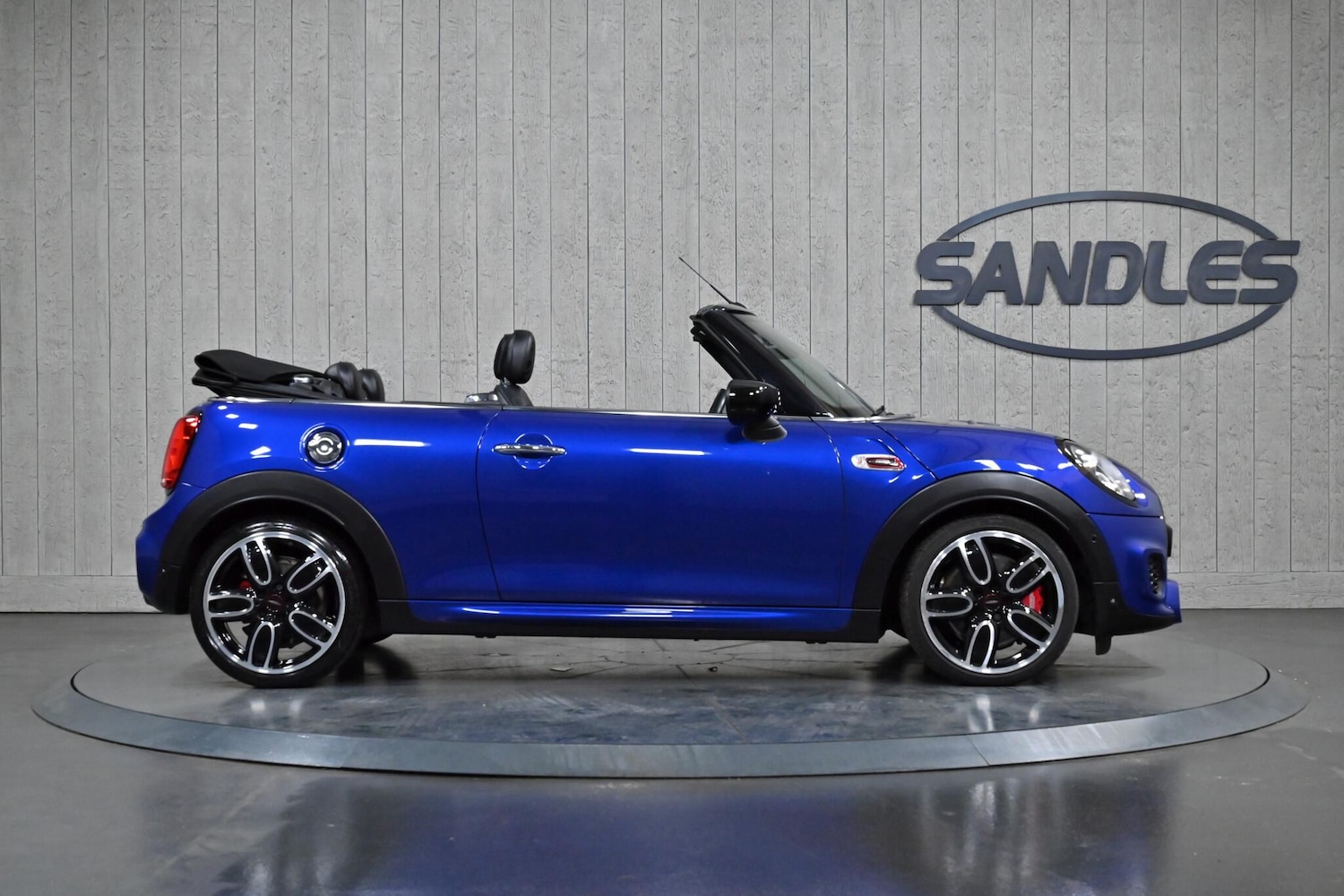 Used MINI Convertible 2019 for sale - 76727971: Photo 3