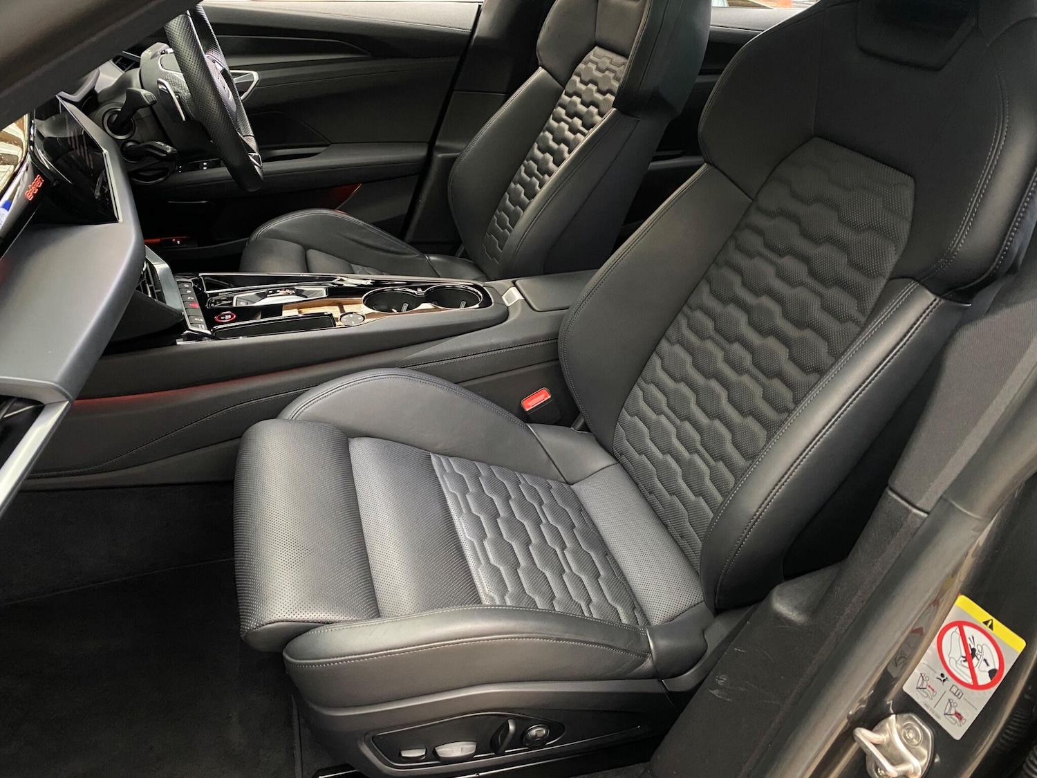 Used Audi e-tron GT 2021 for sale - 77306101: Photo 25