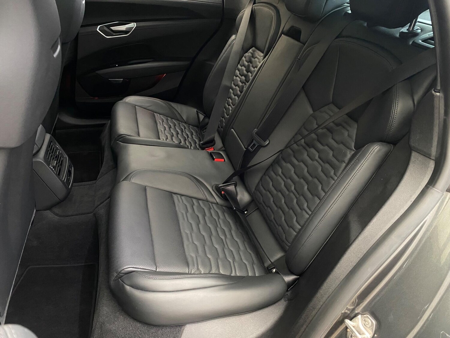 Used Audi e-tron GT 2021 for sale - 77306101: Photo 29