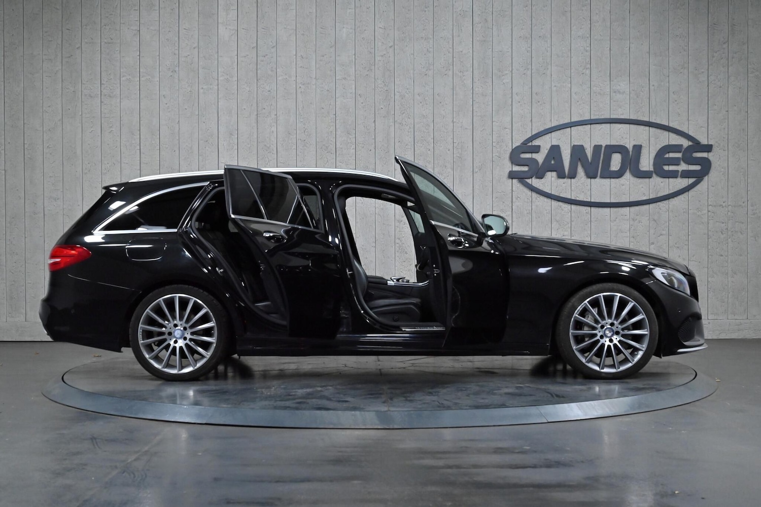 Used Mercedes-Benz C Class 2017 for sale - 76657725: Photo 11