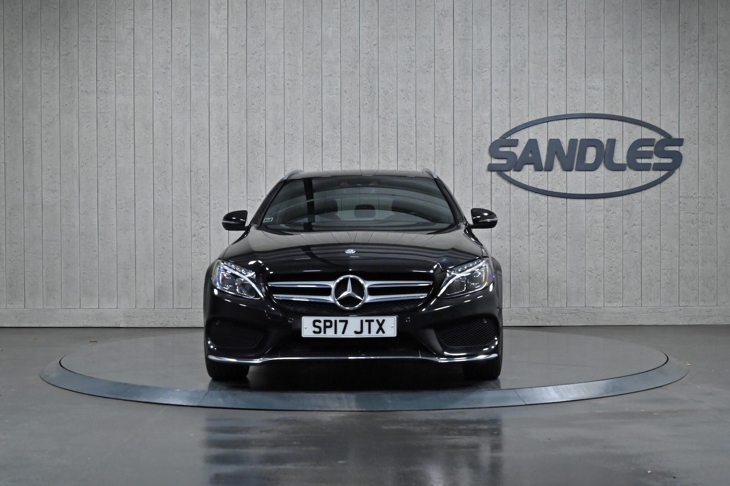 Used Mercedes-Benz C Class 2017 for sale - 76657725: Photo 2