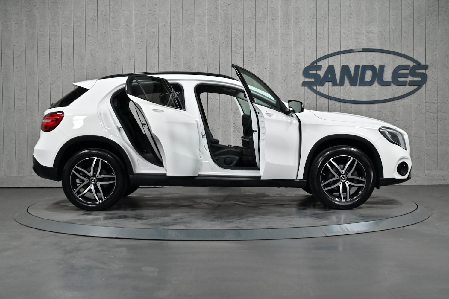 Used Mercedes-Benz GLA 2019 for sale - 76993693: Photo 11