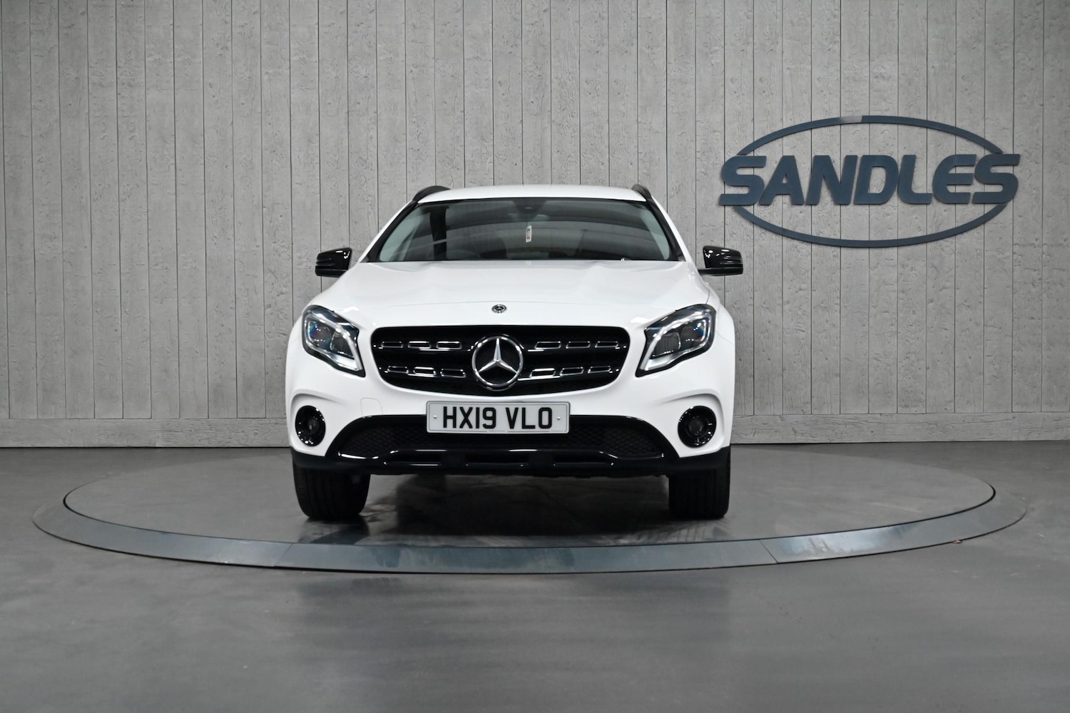 Used Mercedes-Benz GLA 2019 for sale - 76993693: Photo 2