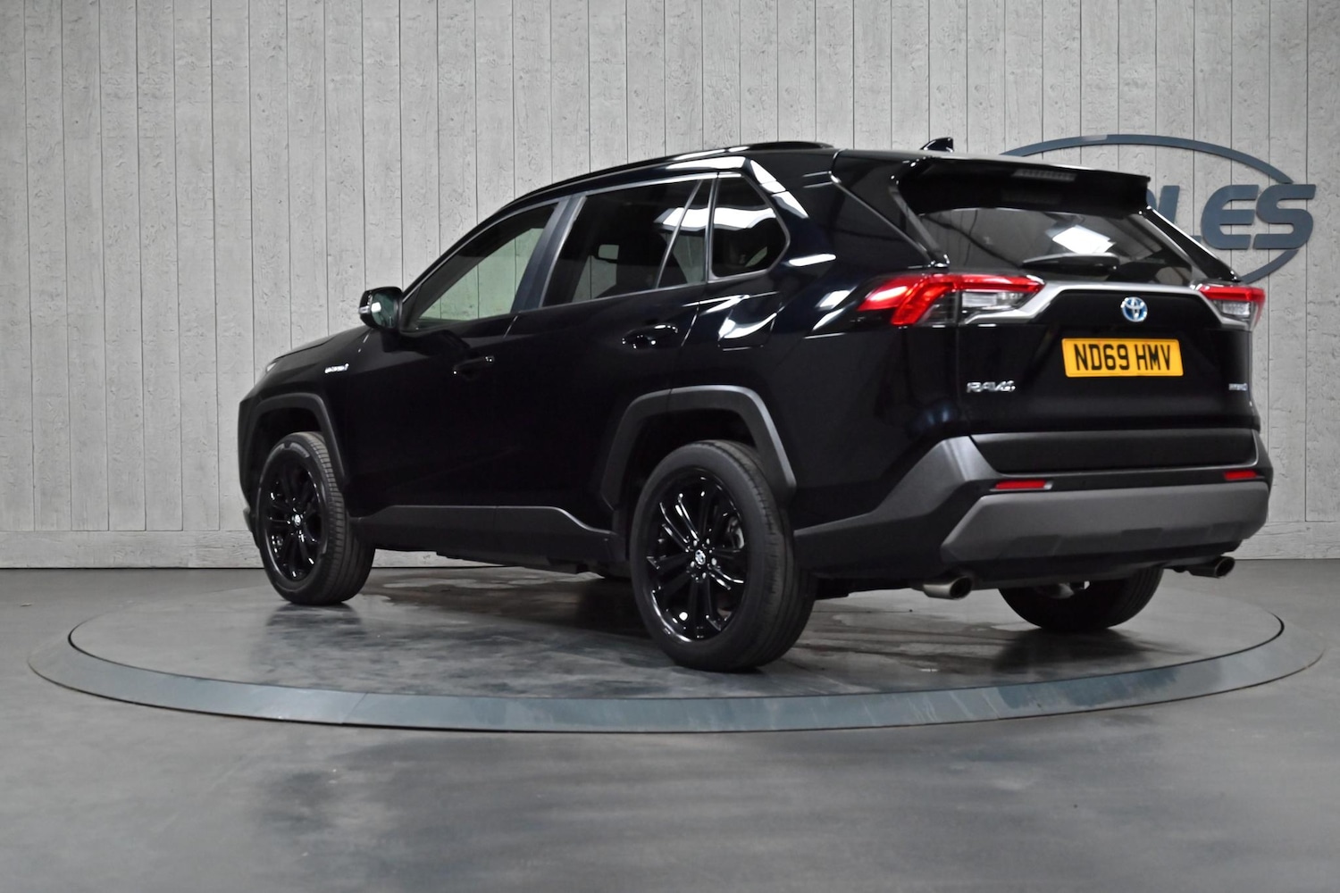 Used Toyota RAV4 2020 for sale - 77345370: Photo 4