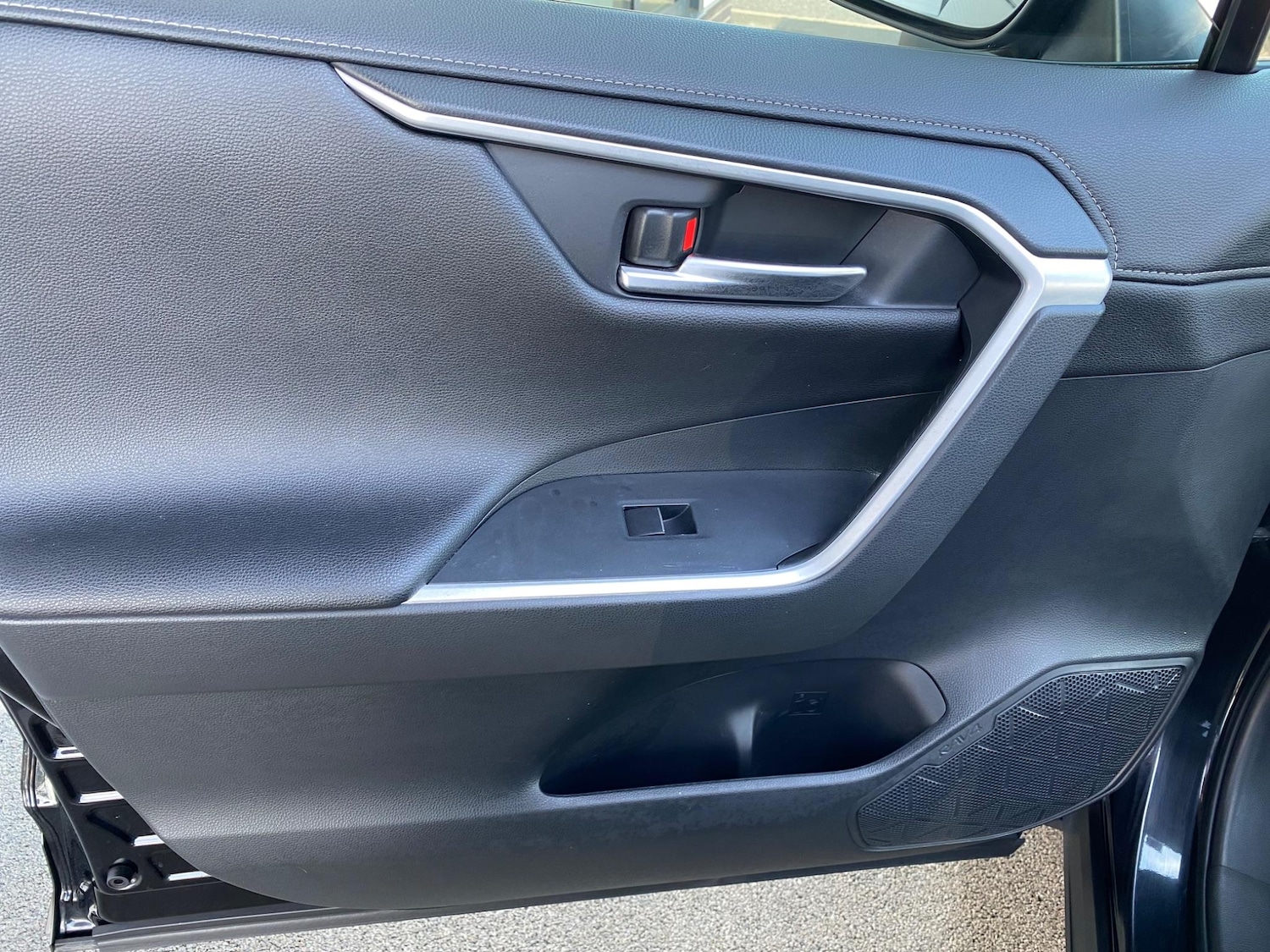 Used Toyota RAV4 2020 for sale - 77345370: Photo 48