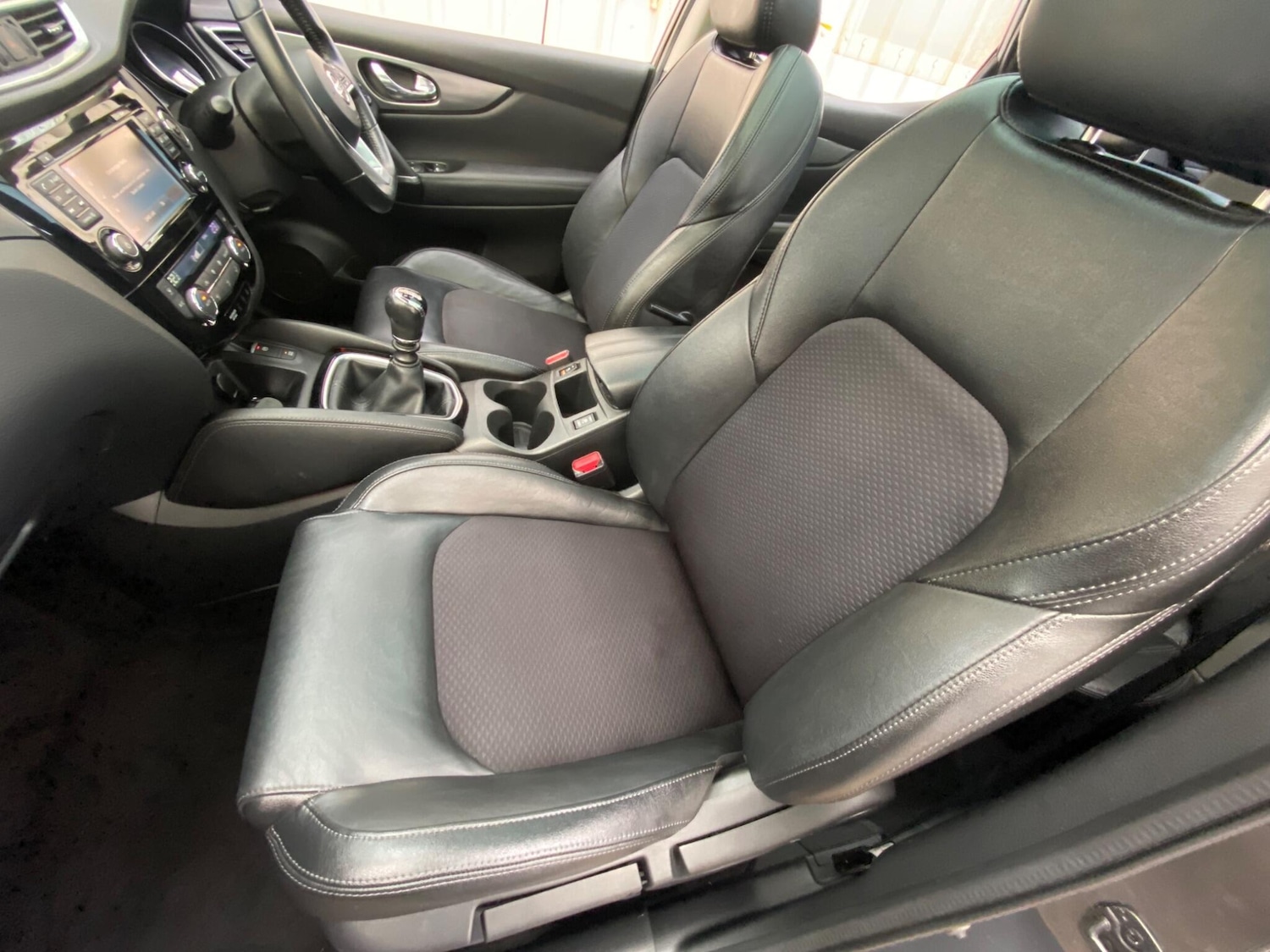 Used Nissan Qashqai 2017 for sale - 76898396: Photo 25