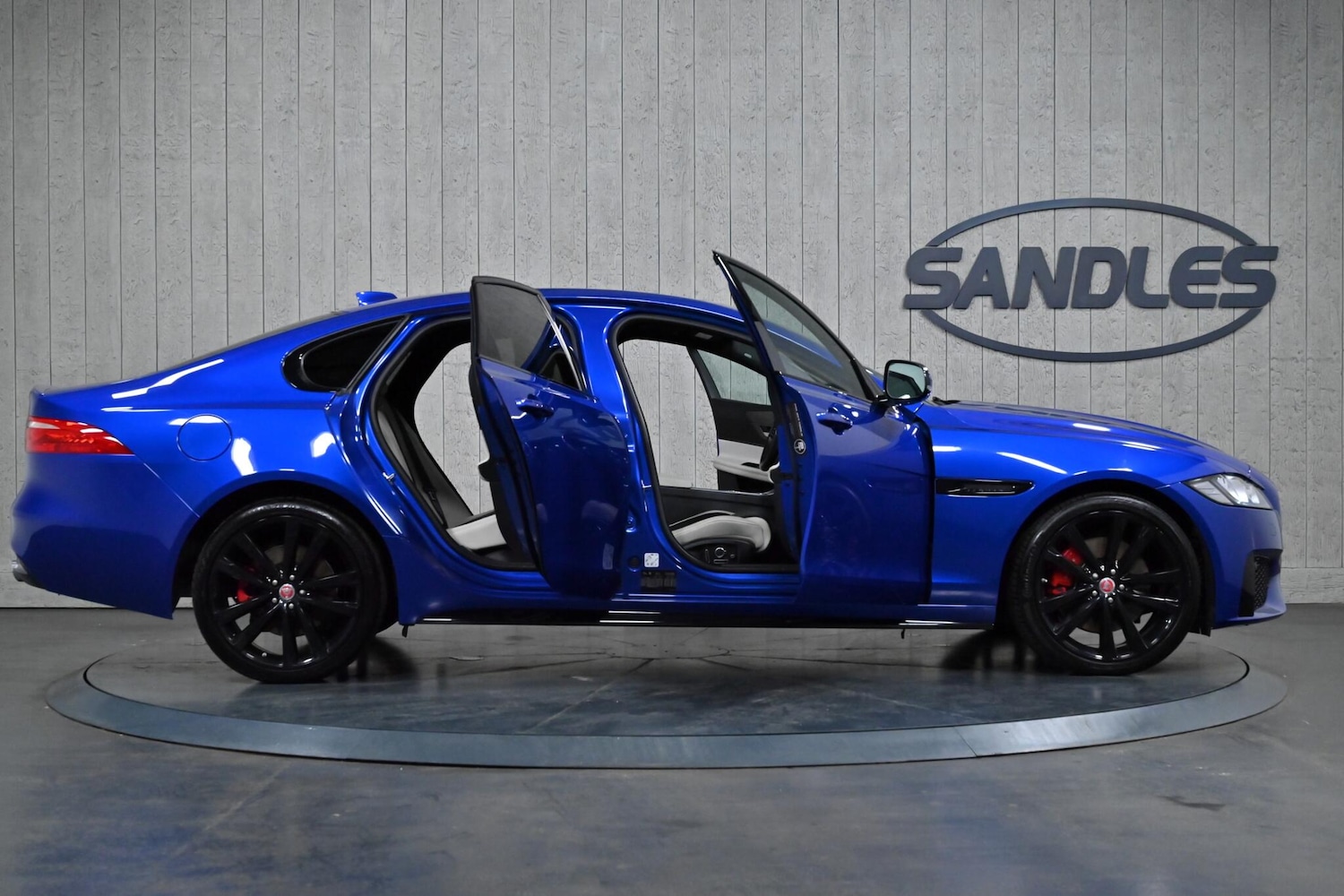 Used Jaguar XF 2016 for sale - 76522516: Photo 10