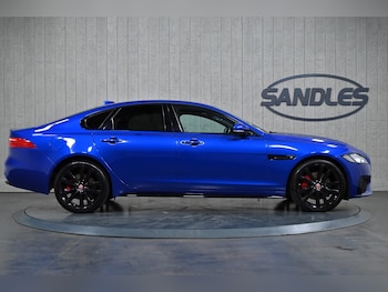 Used Jaguar XF 2016 for sale - 76522516: Photo