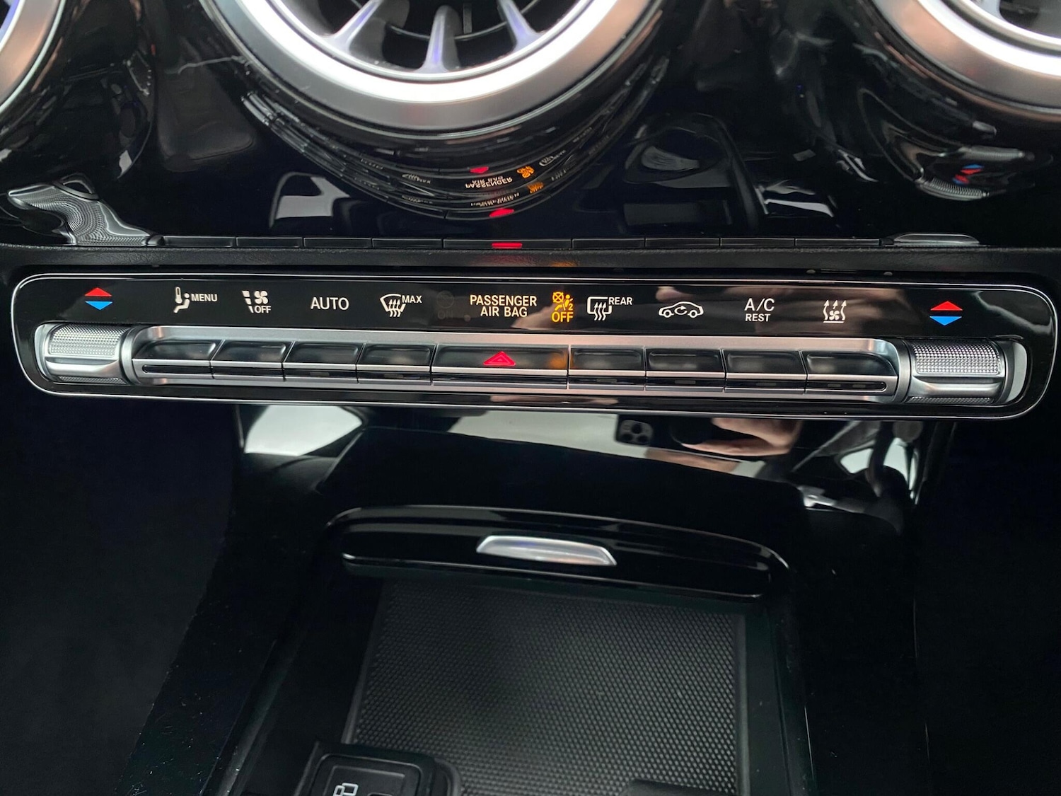 Used Mercedes-Benz A-Class for sale - 76989987: Photo 40