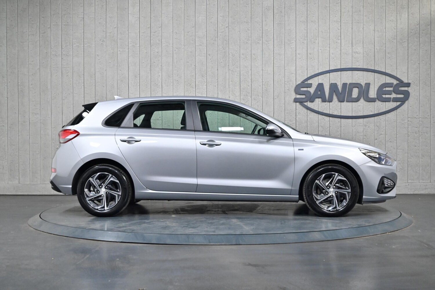 Used Hyundai i30 2023 for sale - 75808876: Photo 3