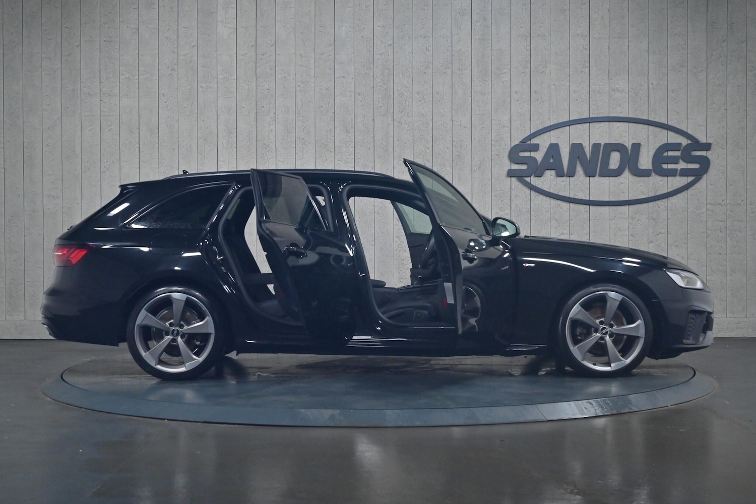 Used Audi A4 Avant 2021 for sale - 76031525: Photo 10
