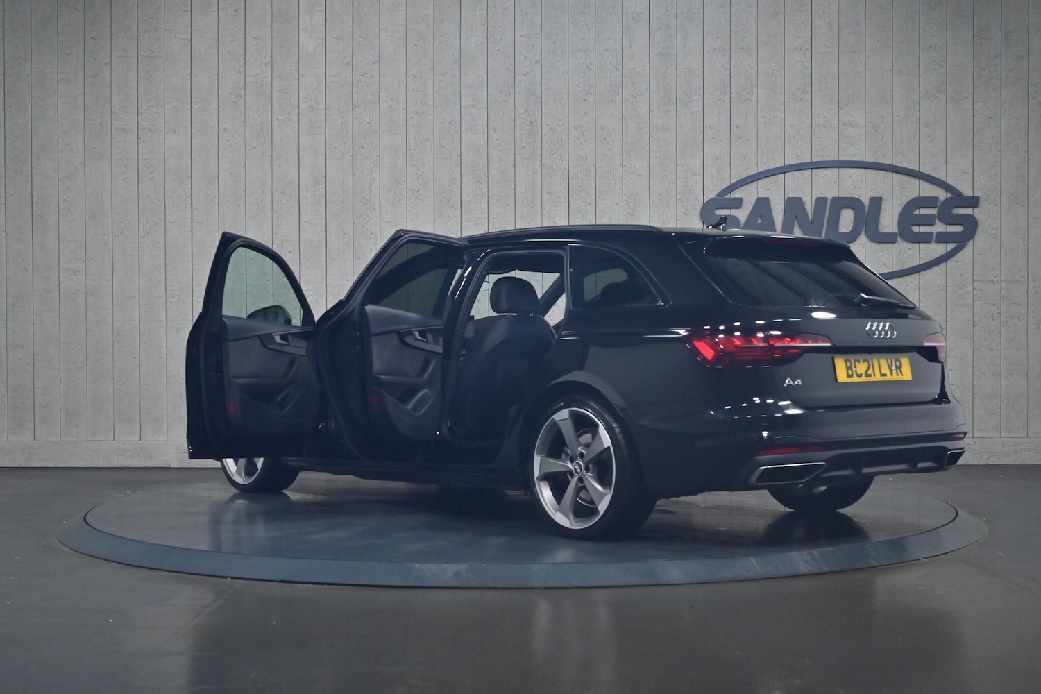 Used Audi A4 Avant 2021 for sale - 76031525: Photo 11