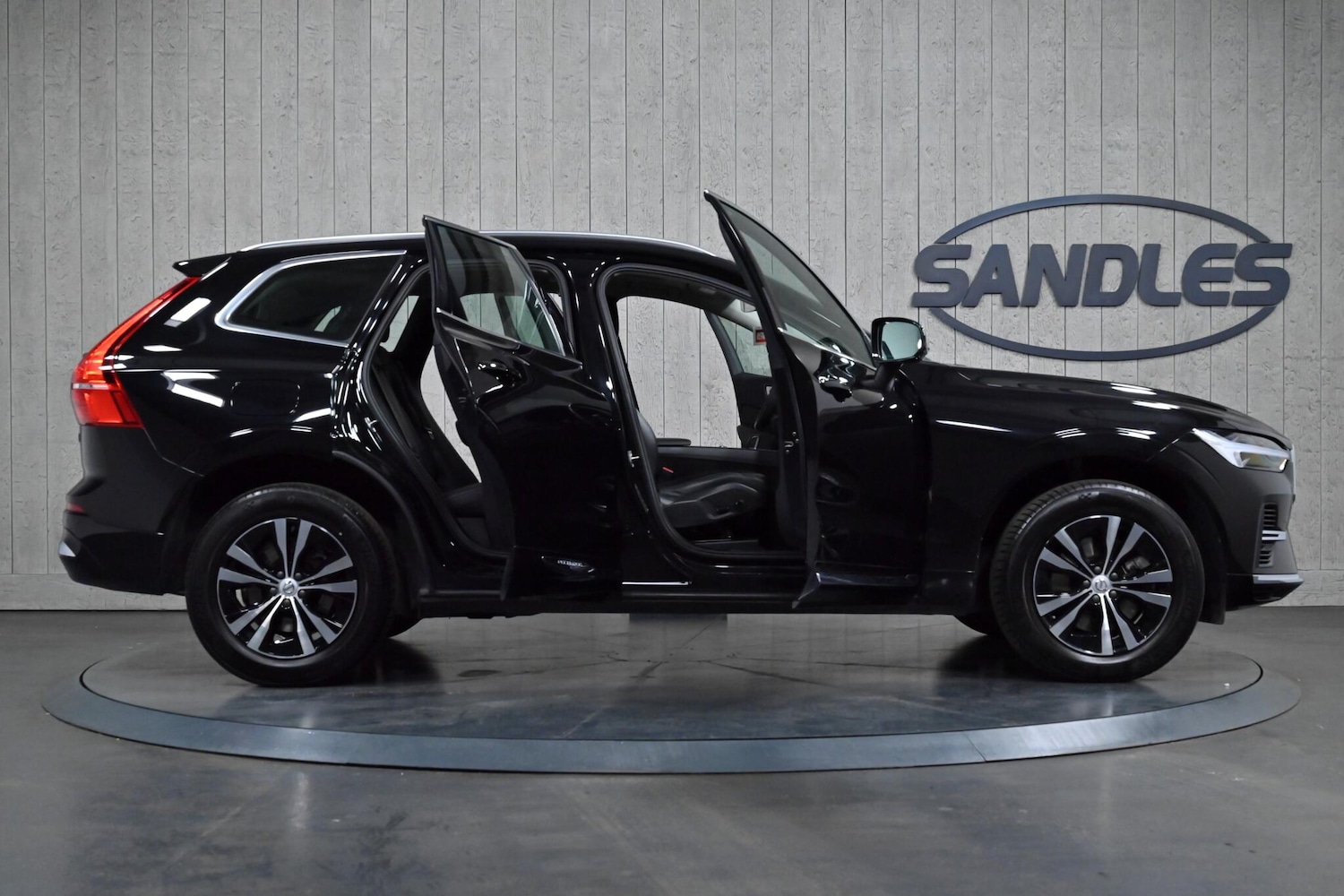 Used Volvo XC60 2021 for sale - 76989548: Photo 11