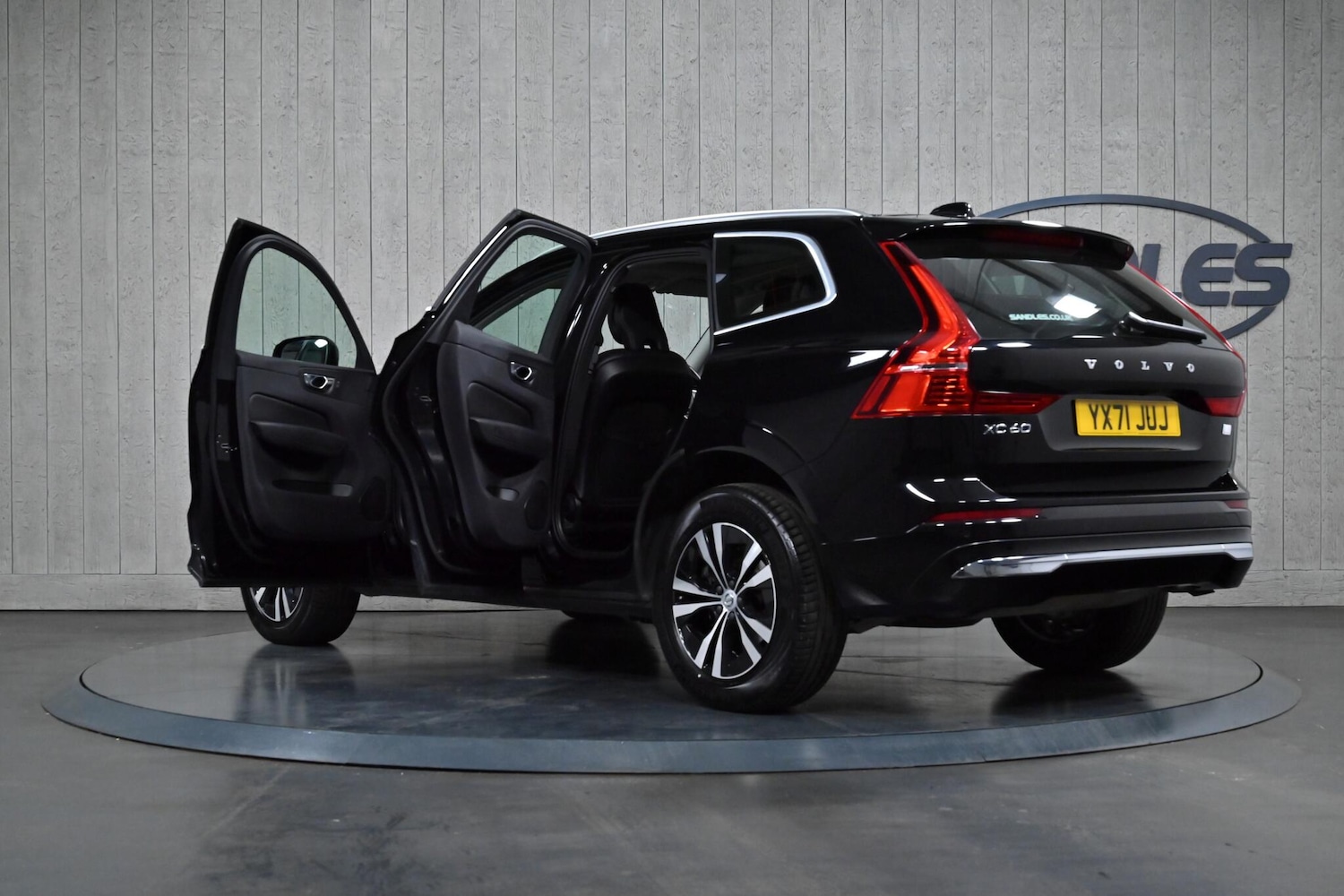 Used Volvo XC60 2021 for sale - 76989548: Photo 12