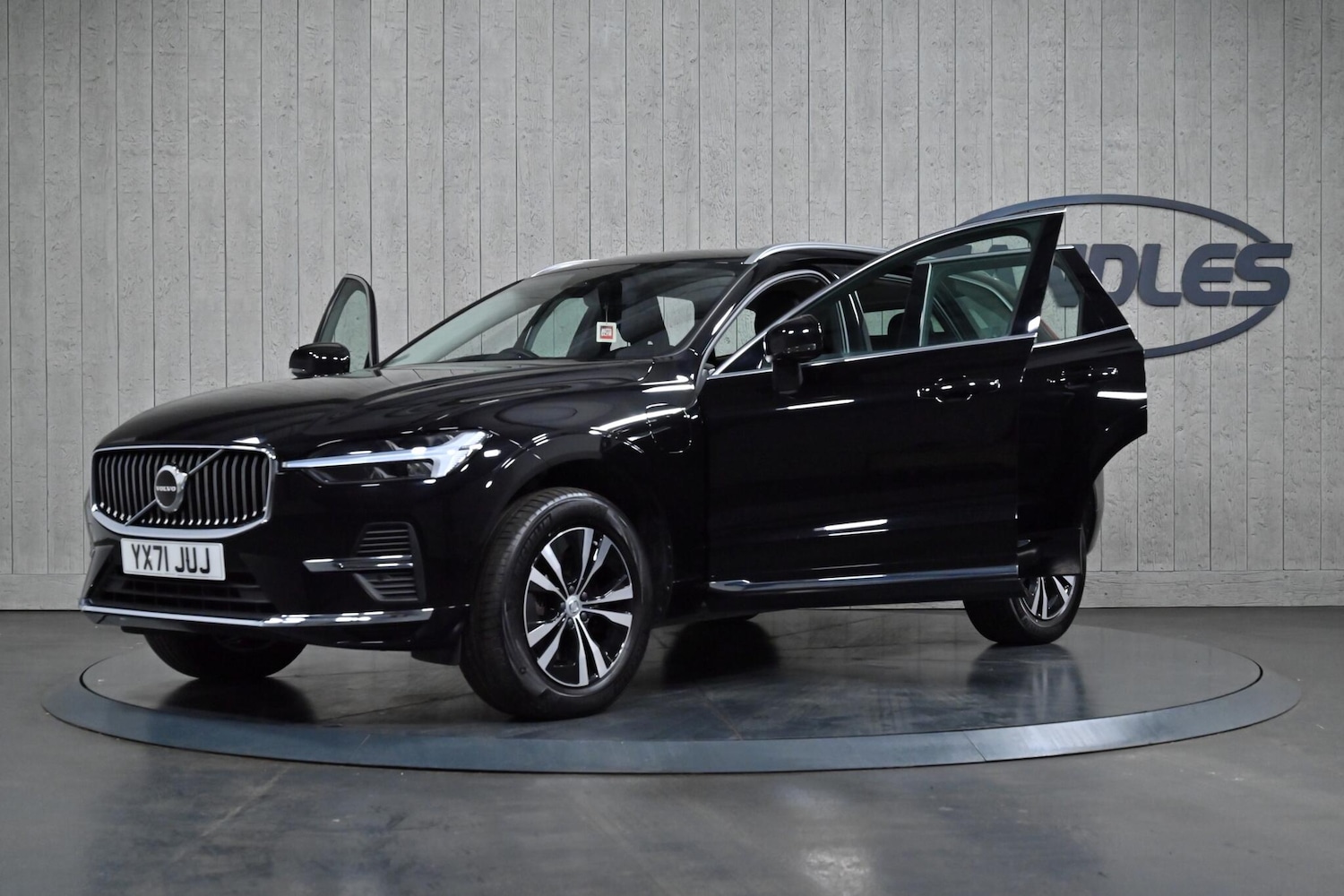 Used Volvo XC60 2021 for sale - 76989548: Photo 15