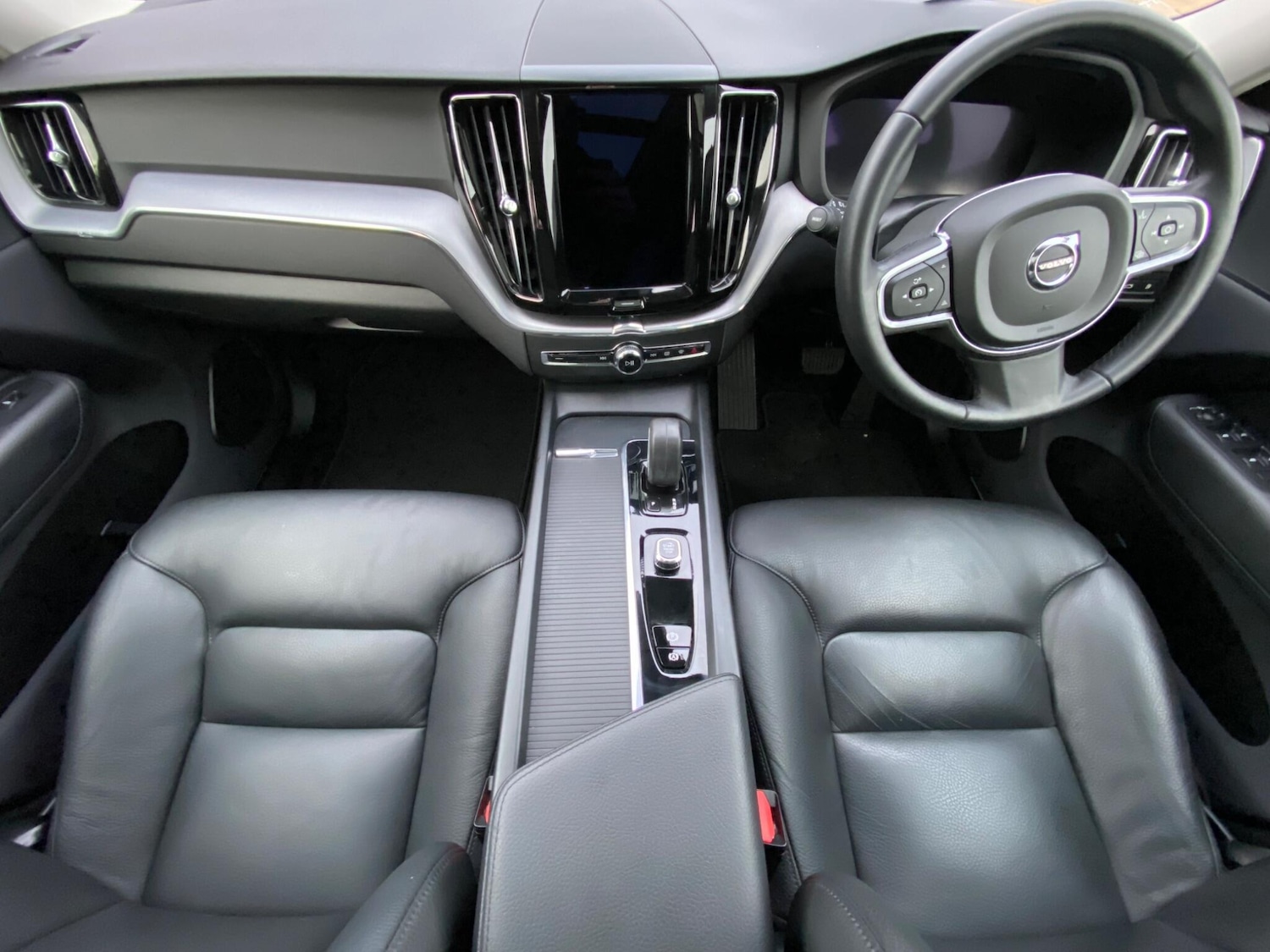 Used Volvo XC60 2021 for sale - 76989548: Photo 28