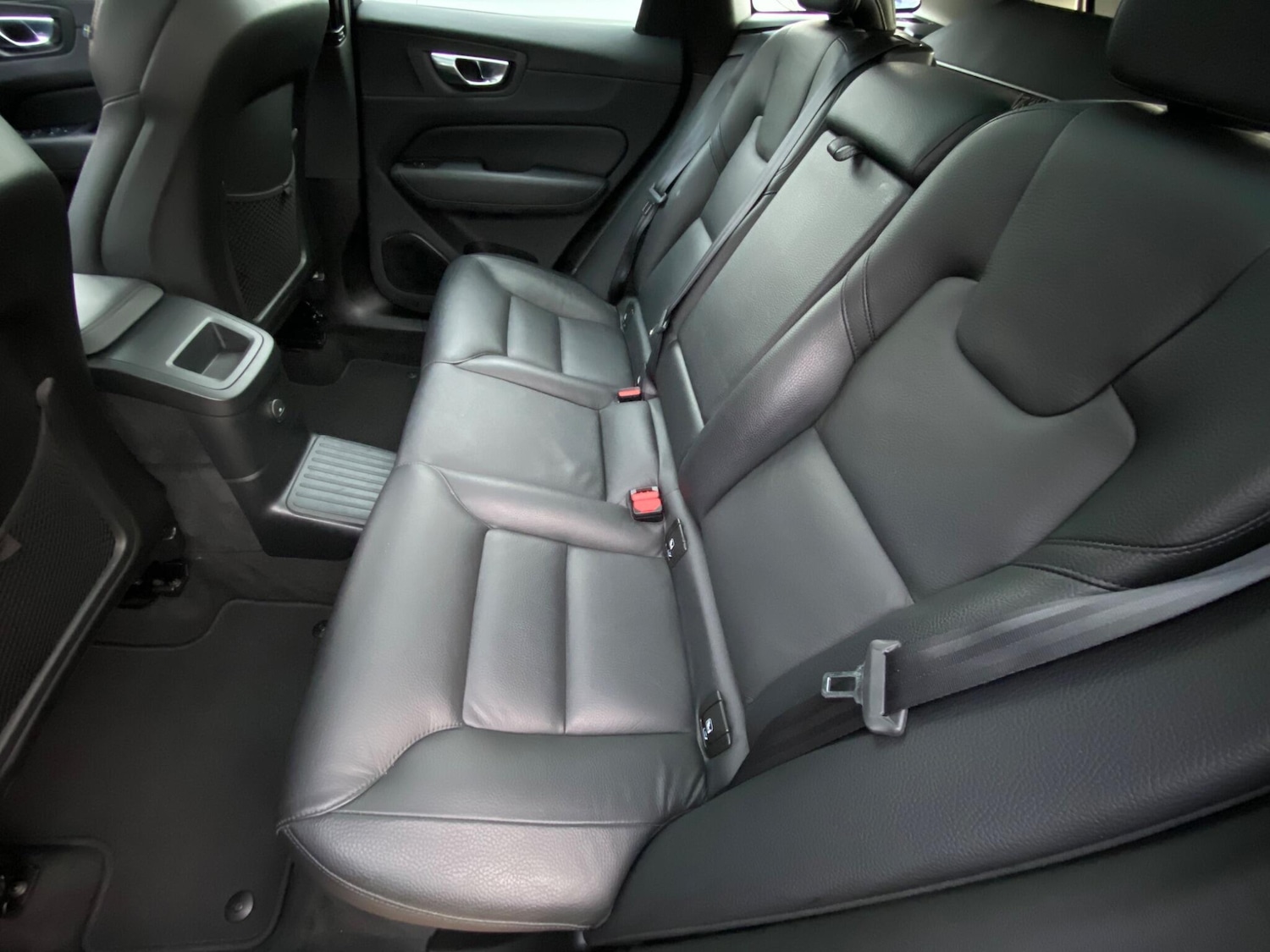 Used Volvo XC60 2021 for sale - 76989548: Photo 30