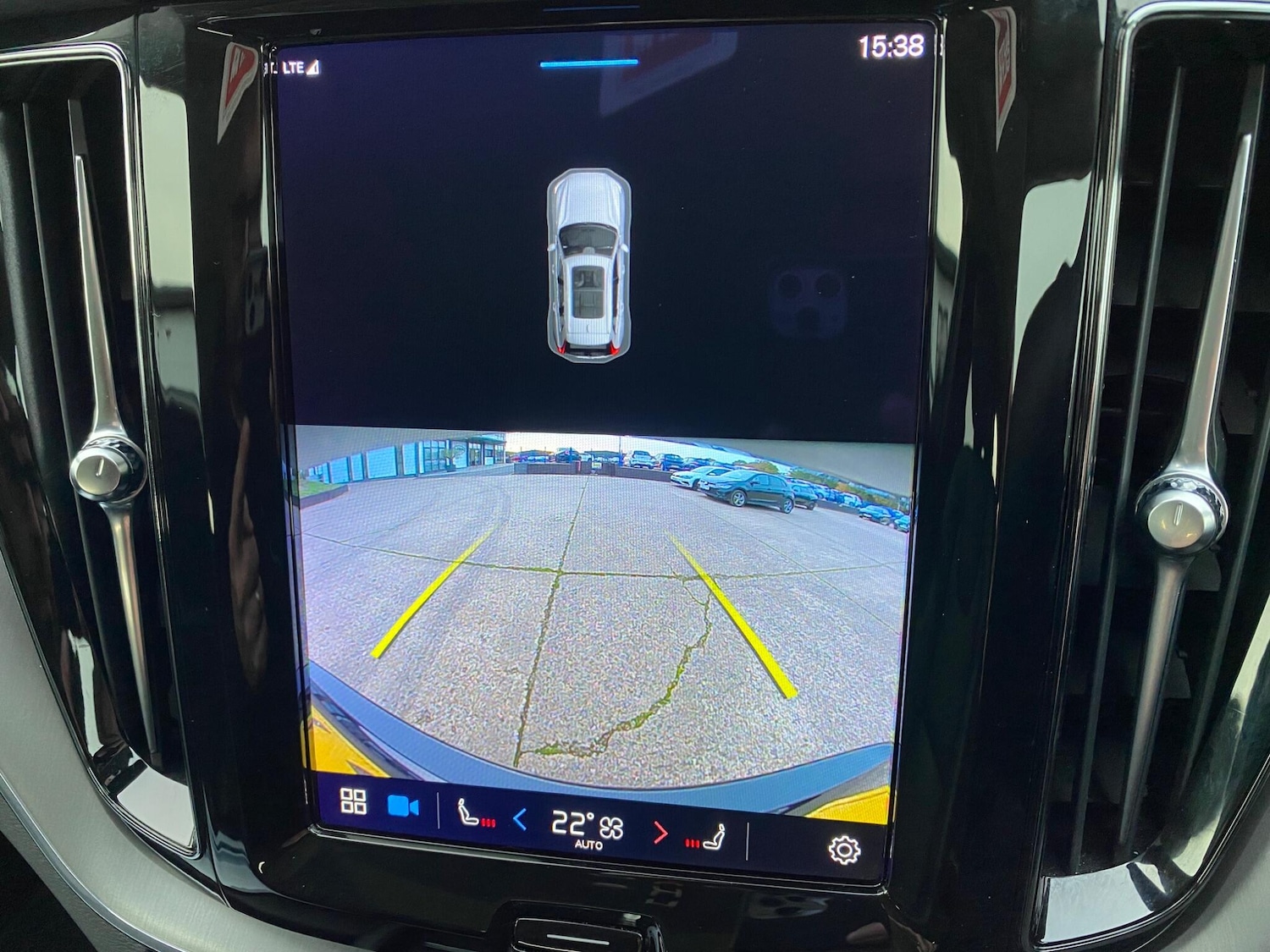 Used Volvo XC60 2021 for sale - 76989548: Photo 35