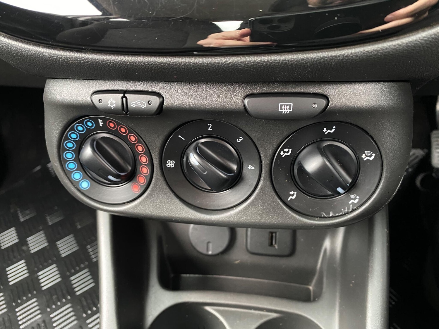 Used Vauxhall Corsa 2018 for sale - 76521659: Photo 35