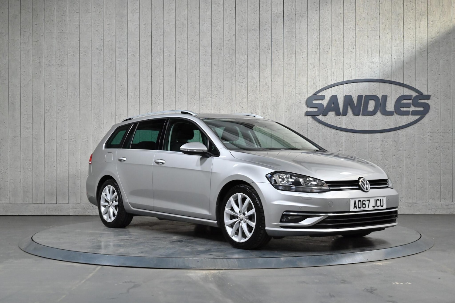 Used Volkswagen Golf 2017 for sale - 77586661: Photo 1
