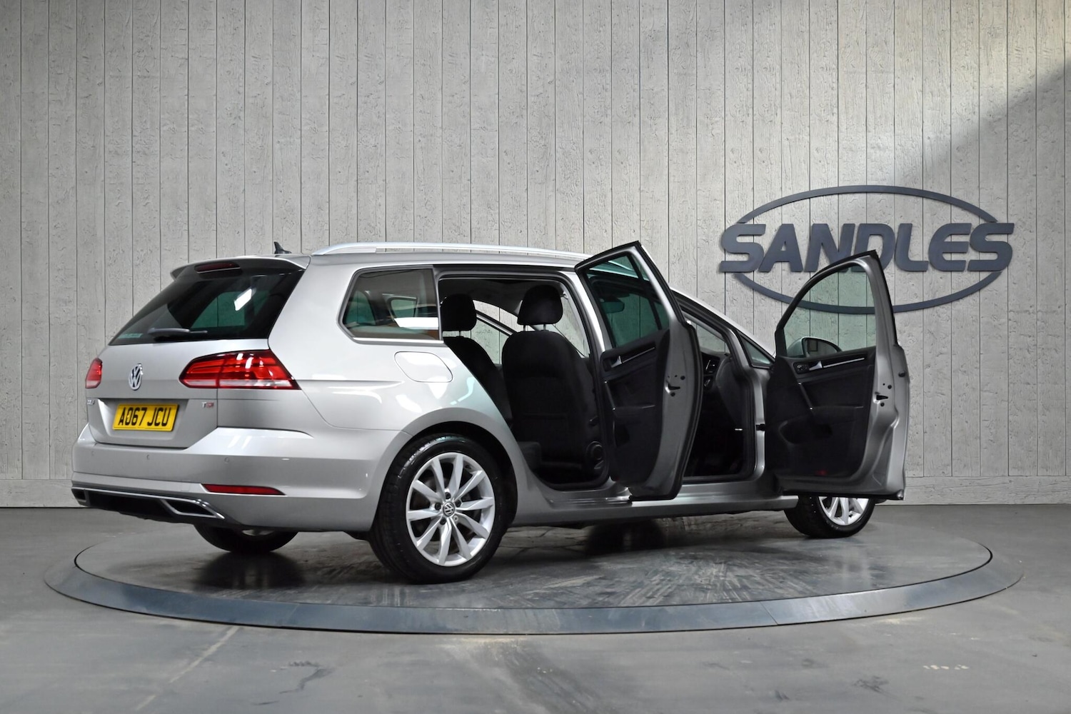 Used Volkswagen Golf 2017 for sale - 77586661: Photo 15