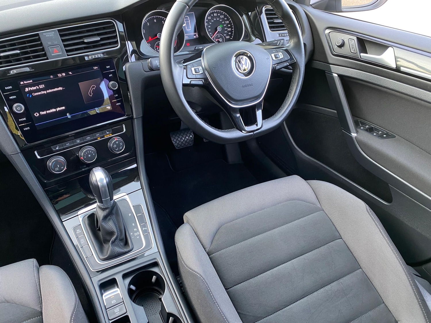 Used Volkswagen Golf 2017 for sale - 77586661: Photo 2