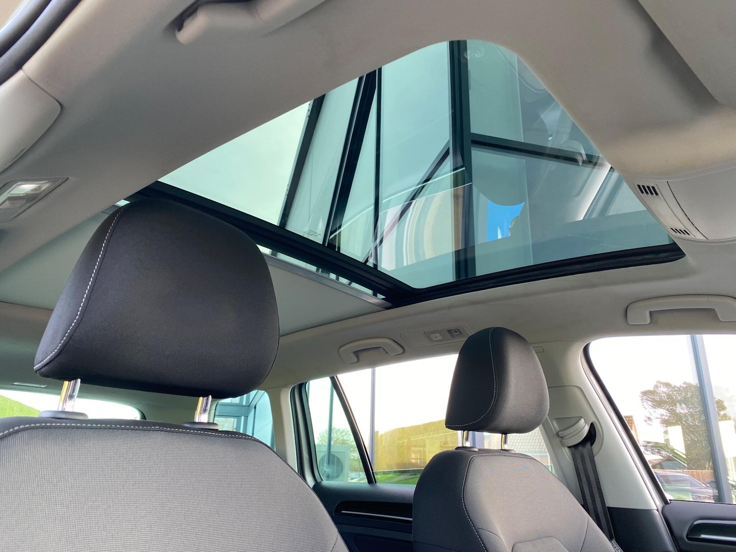 Used Volkswagen Golf 2017 for sale - 77586661: Photo 24