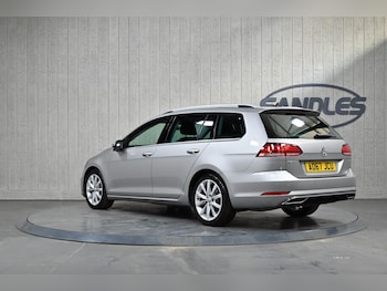 Used Volkswagen Golf 2017 for sale - 77586661: Photo